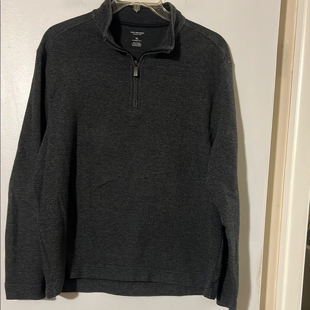 Van Heusen mens gray quarter zip classic fit